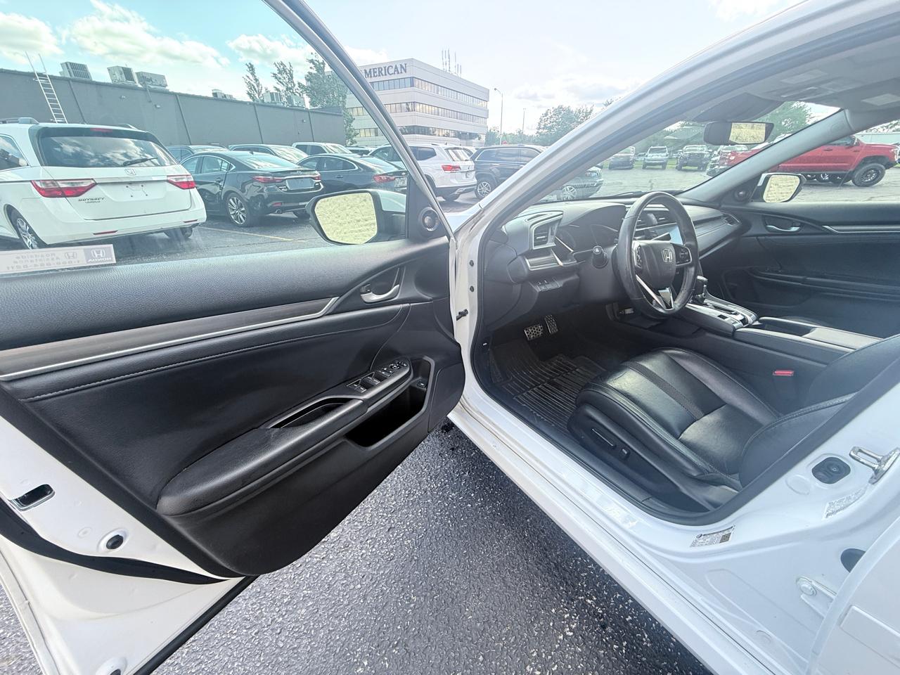 Honda Civic Touring Sedan CVT 2019