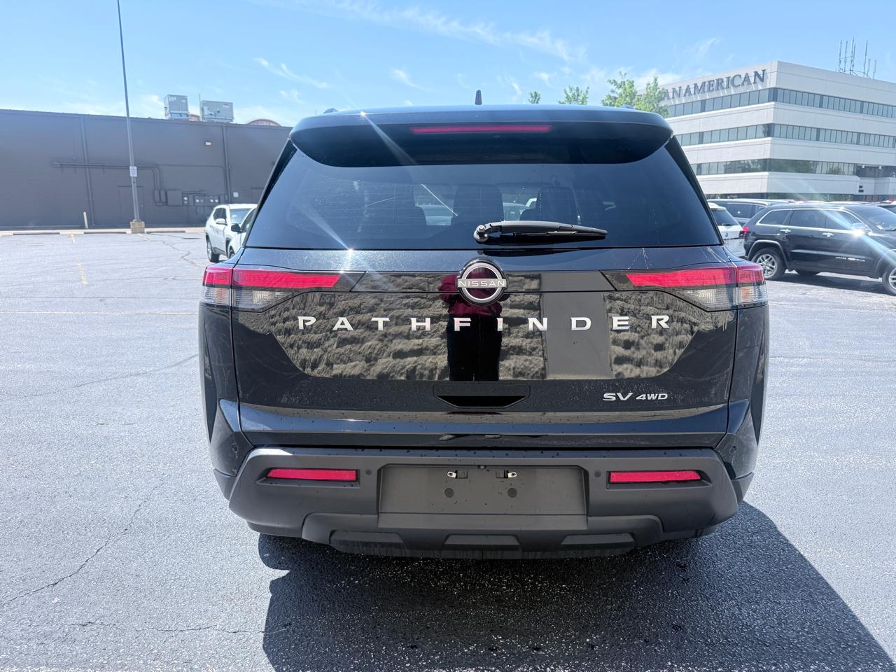 Nissan Pathfinder SV 4WD 2022