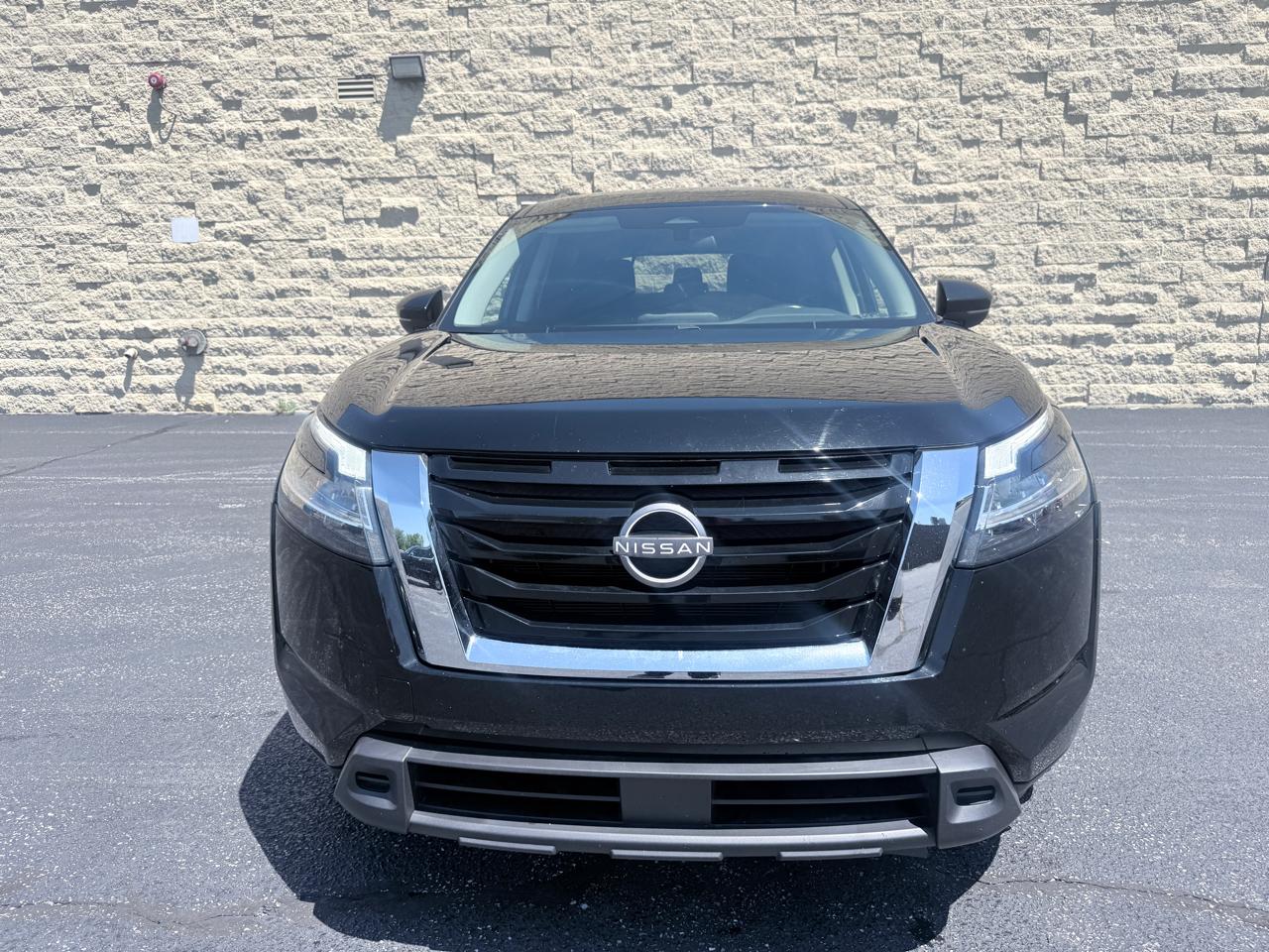 Nissan Pathfinder SV 4WD 2022