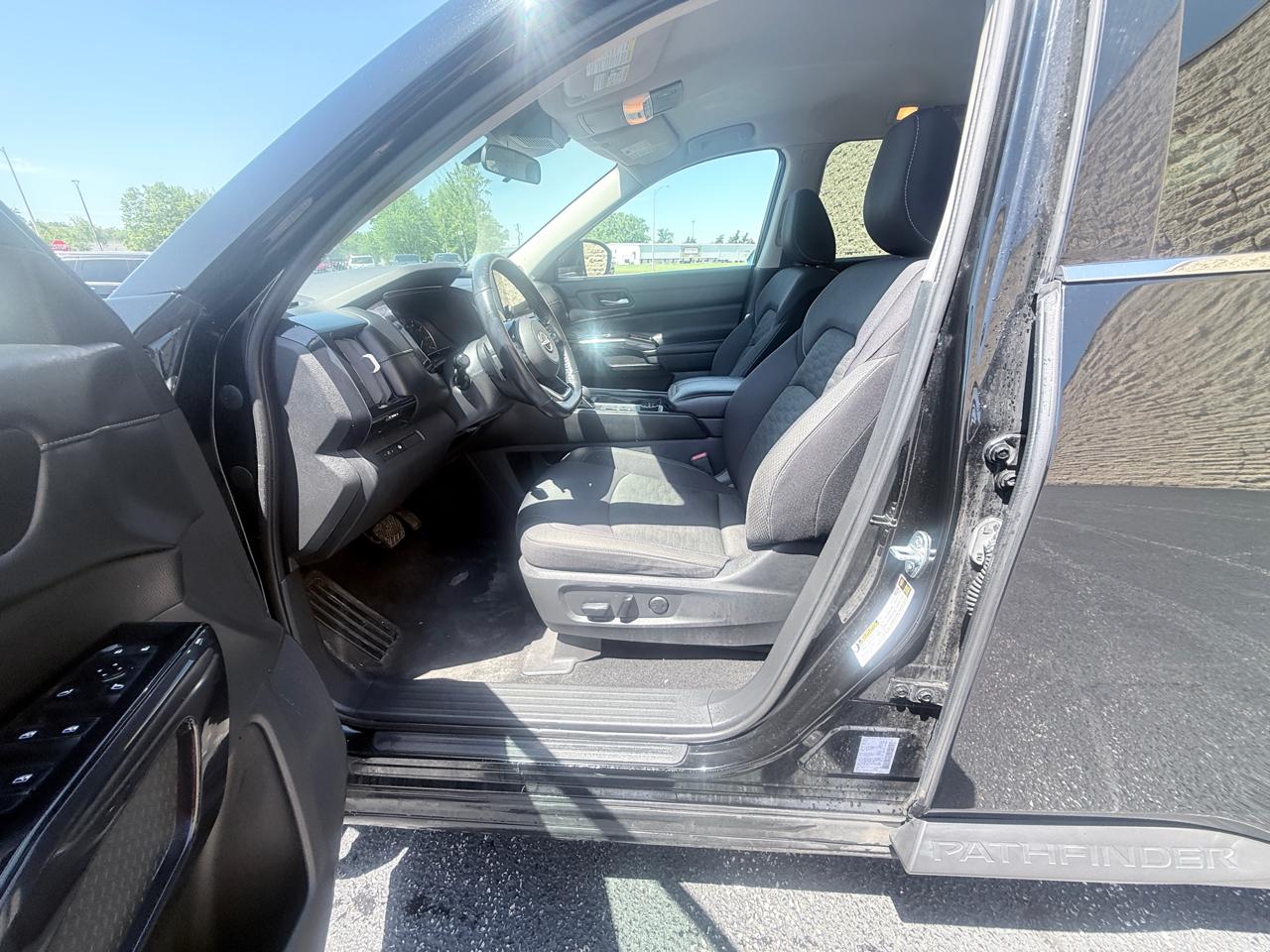 Nissan Pathfinder SV 4WD 2022