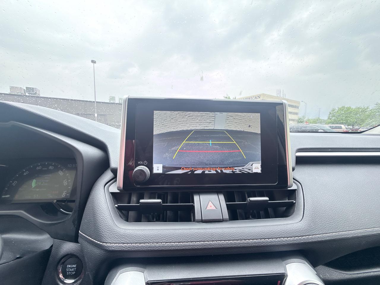 Toyota RAV4 XLE 2025