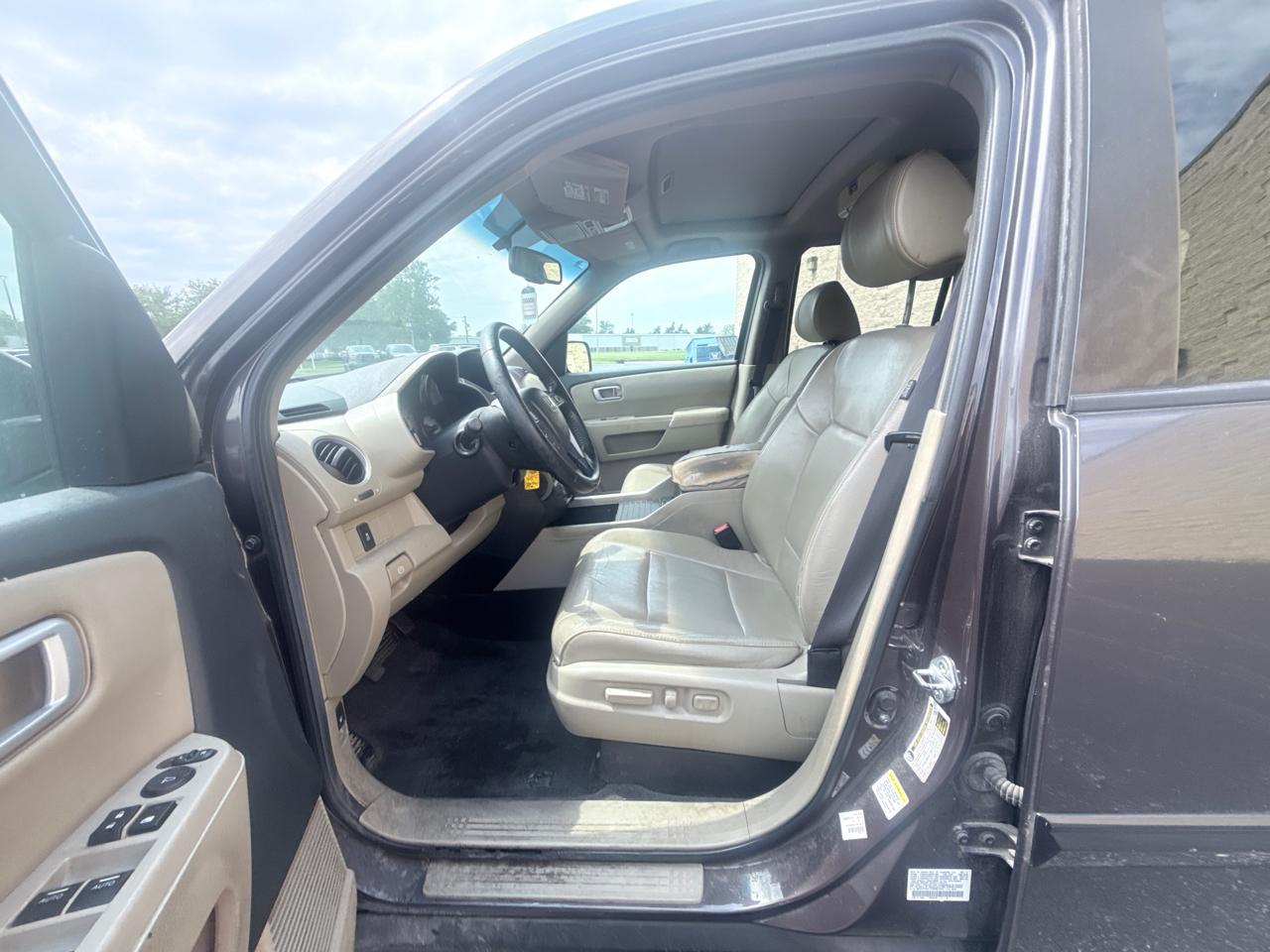 Honda Pilot EX-L 2WD 5-Spd AT with Navigation 2012