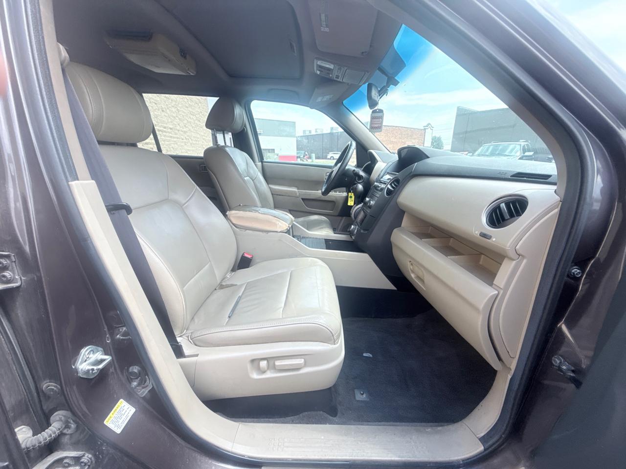 Honda Pilot EX-L 2WD 5-Spd AT with Navigation 2012