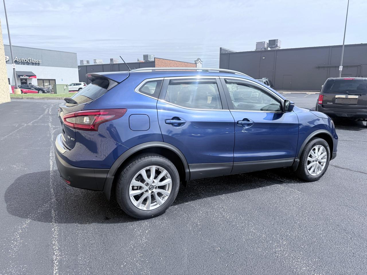 Nissan Rogue Sport SV AWD 2021