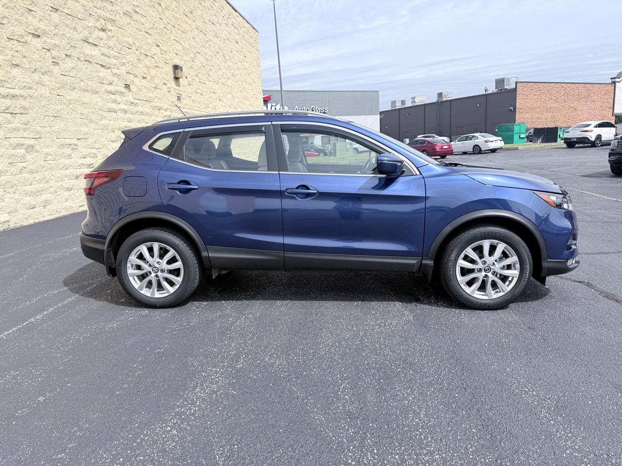 Nissan Rogue Sport SV AWD 2021