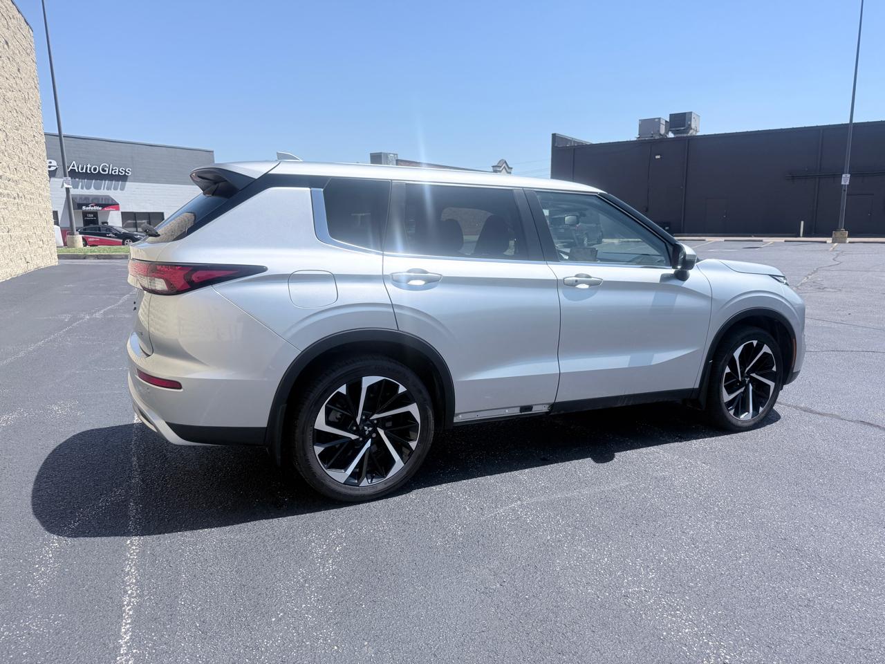Mitsubishi Outlander SE 4WD 2023