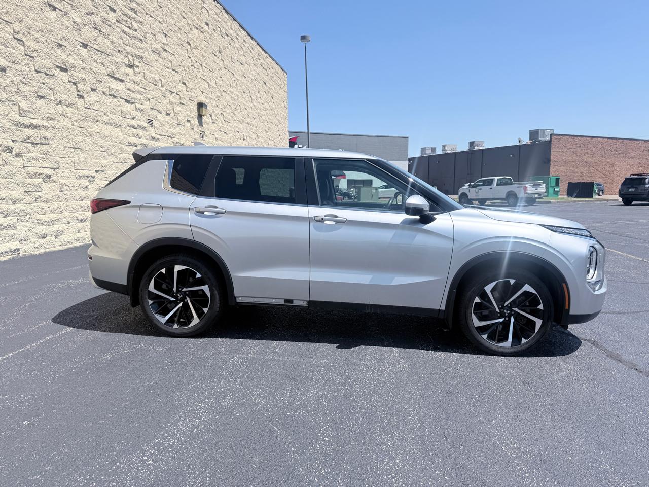 Mitsubishi Outlander SE 4WD 2023