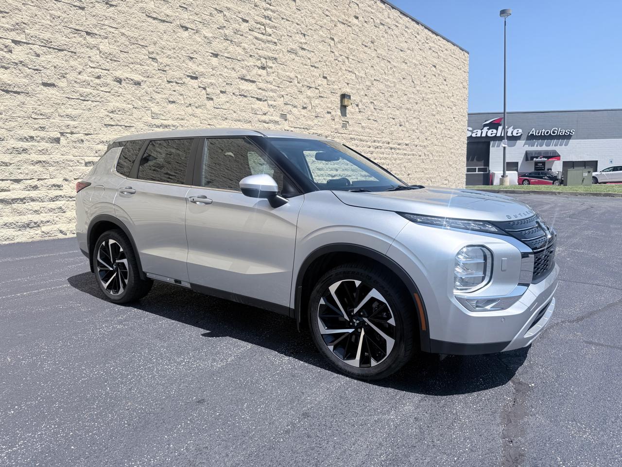 Mitsubishi Outlander SE 4WD 2023