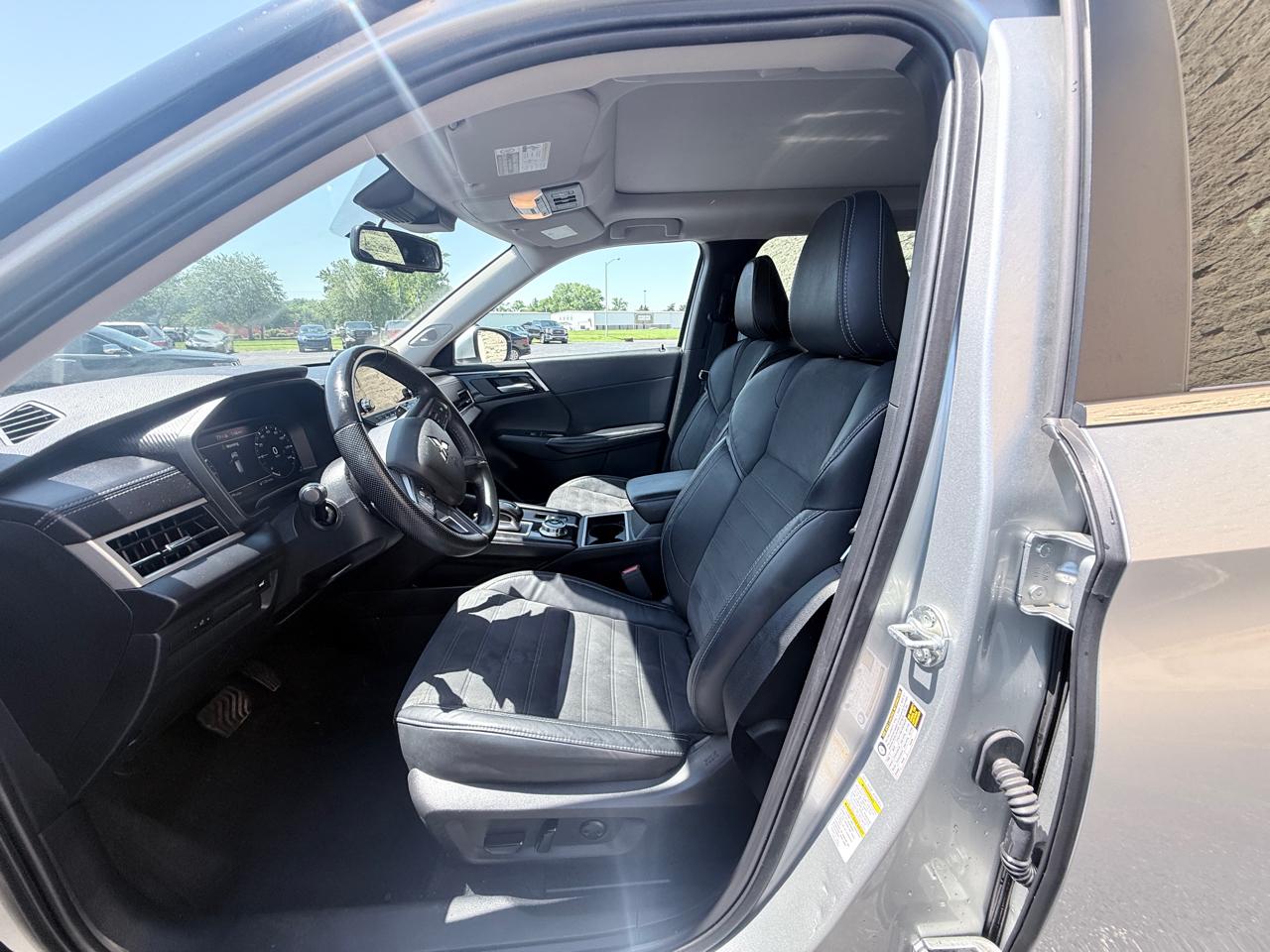 Mitsubishi Outlander SE 4WD 2023