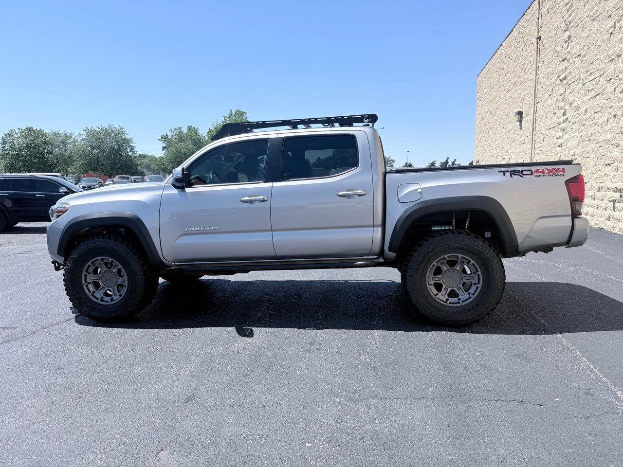 Toyota Tacoma SR5 Double Cab Long Bed V6 6AT 4WD 2018