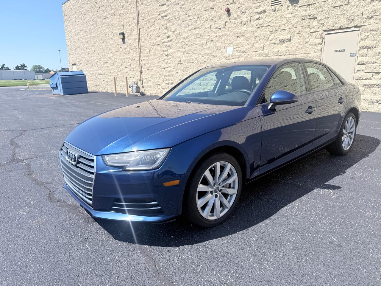 Audi A4 2.0T Premium Sedan 2017