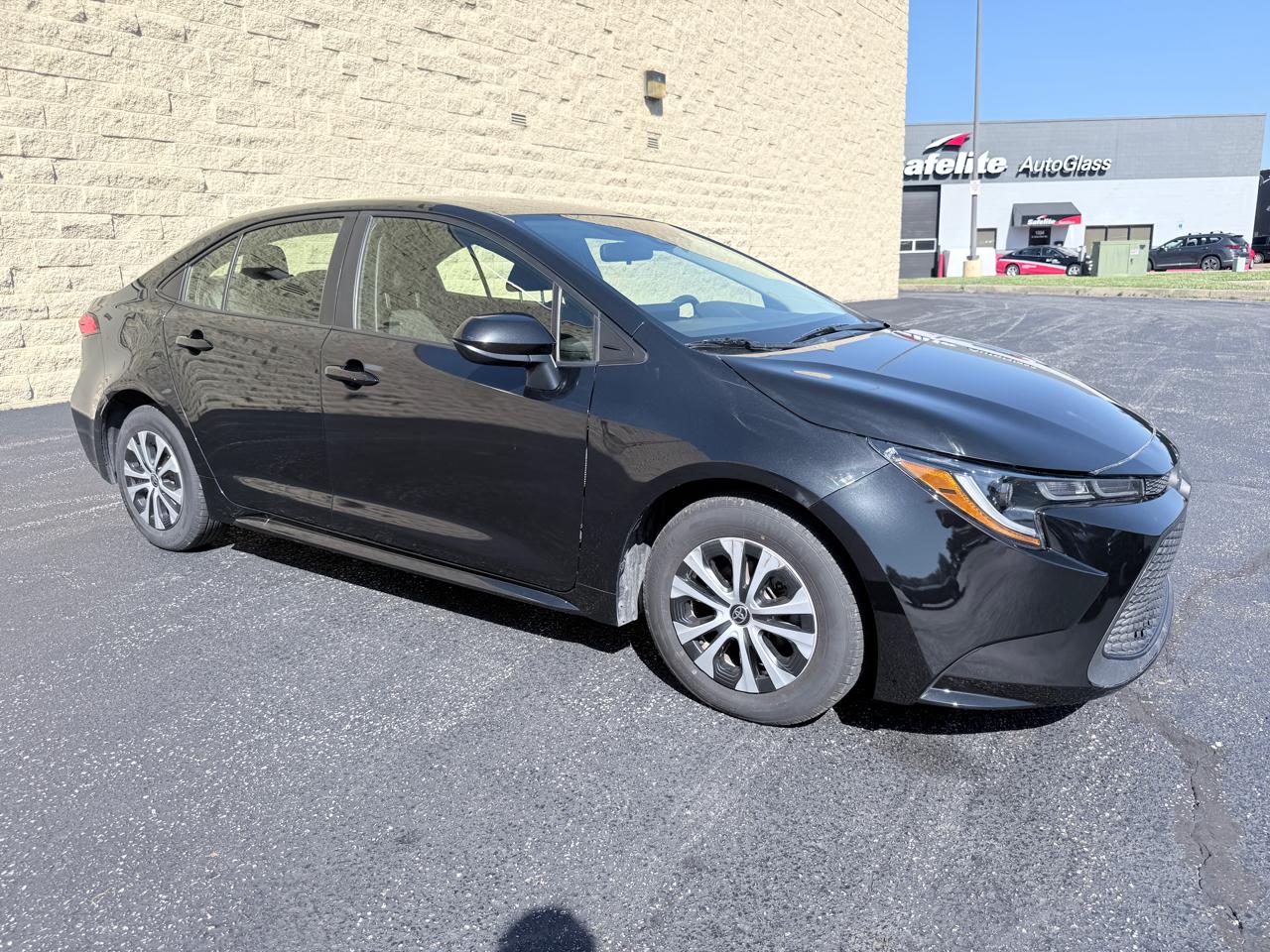 Toyota Corolla LE Hybrid 2021