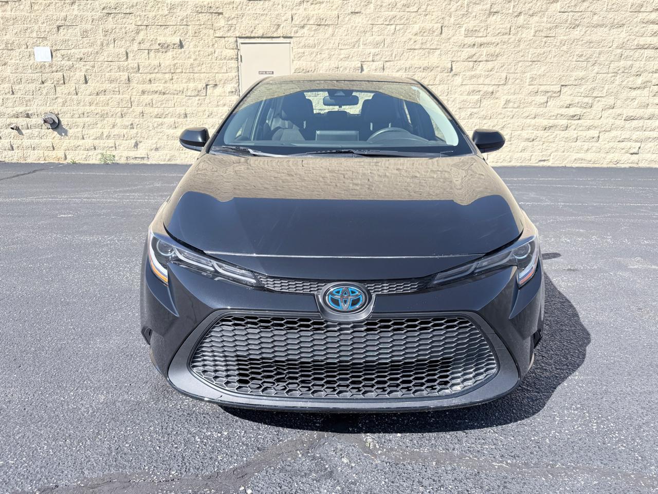 Toyota Corolla LE Hybrid 2021