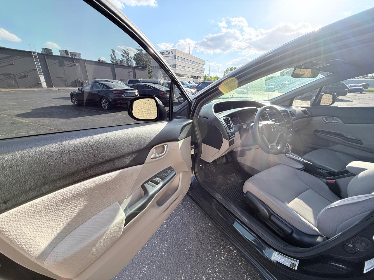 Honda Civic LX Sedan 5-Speed AT 2013