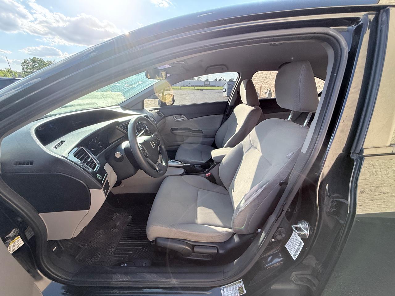 Honda Civic LX Sedan 5-Speed AT 2013