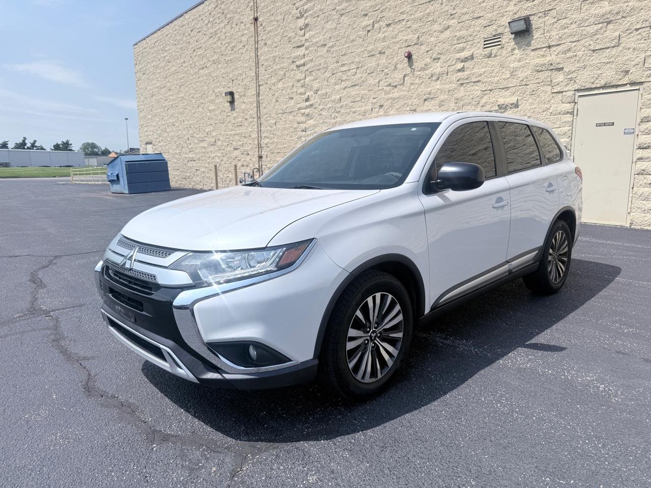 Mitsubishi Outlander ES 2WD 2020