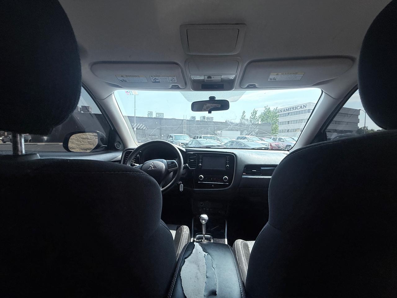 Mitsubishi Outlander ES 2WD 2020