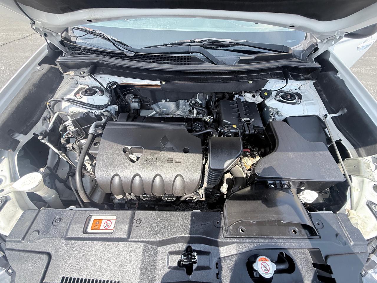 Mitsubishi Outlander ES 2WD 2020