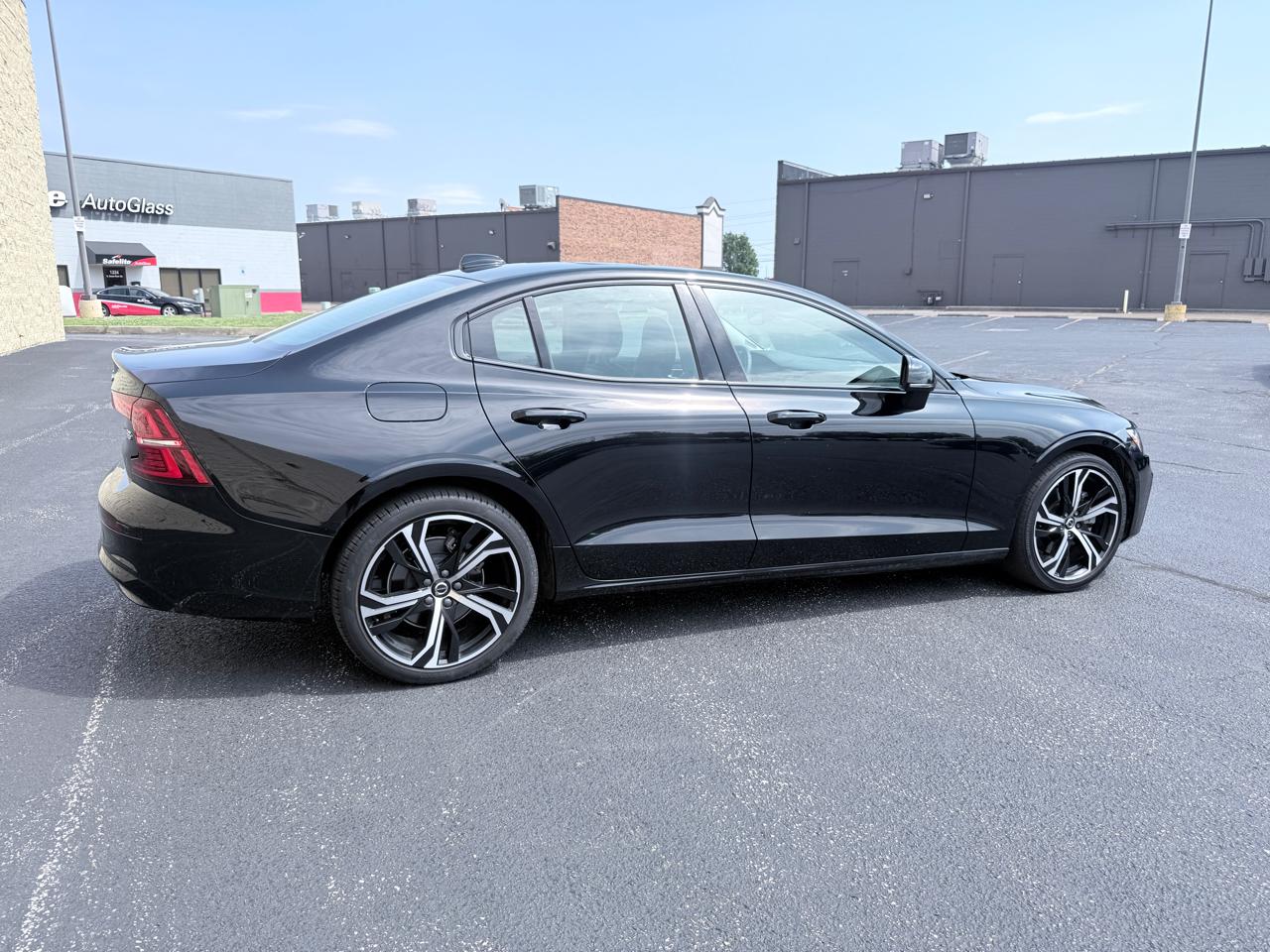 Volvo S60 B5 Core Dark 2024