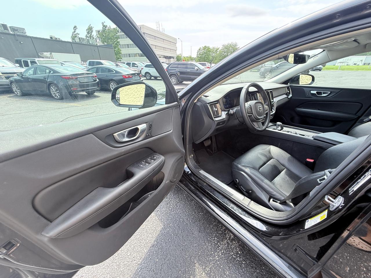 Volvo S60 B5 Core Dark 2024