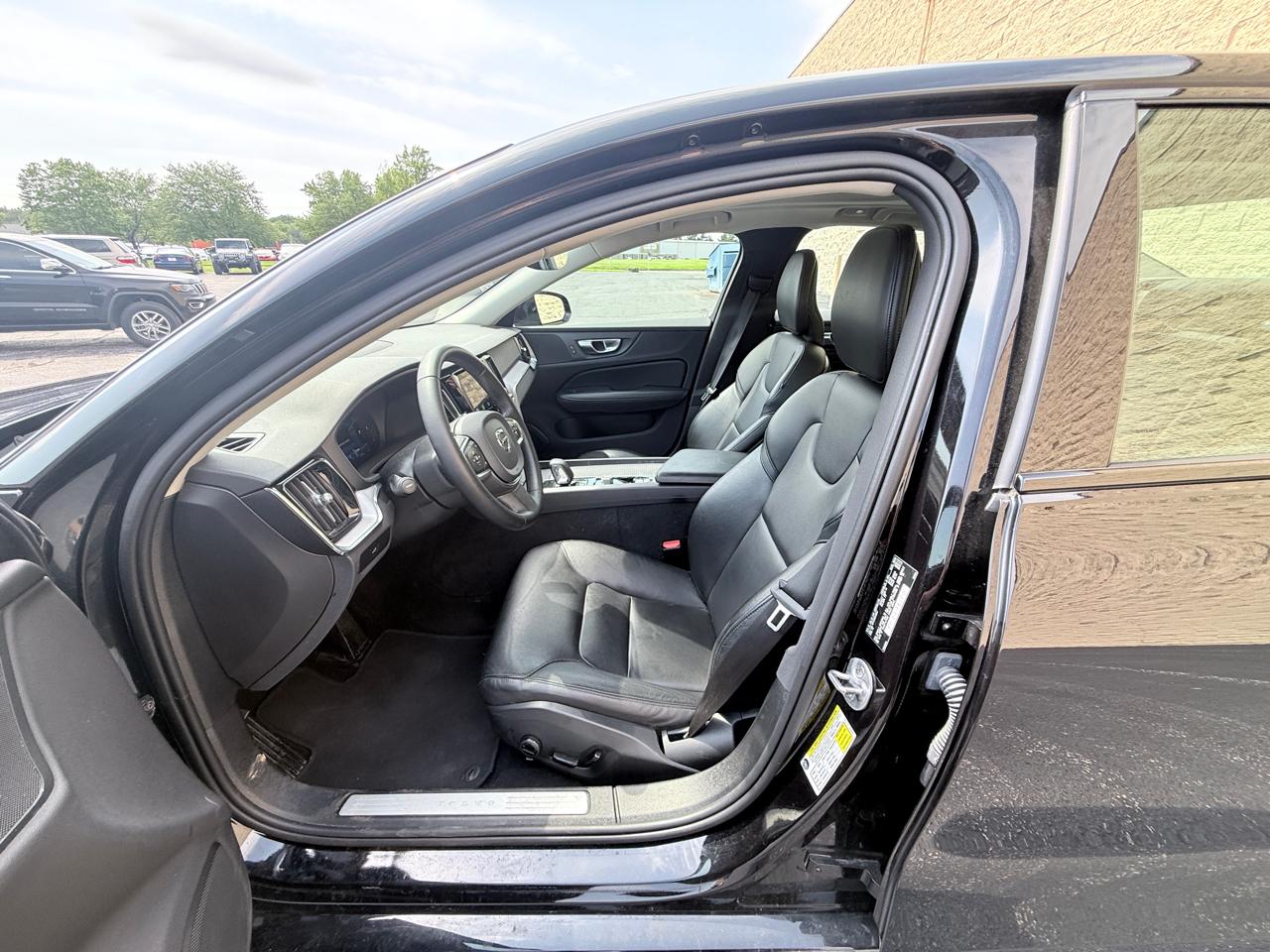 Volvo S60 B5 Core Dark 2024