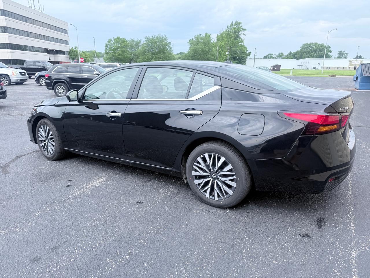 Nissan Altima 2.5 SV 2025