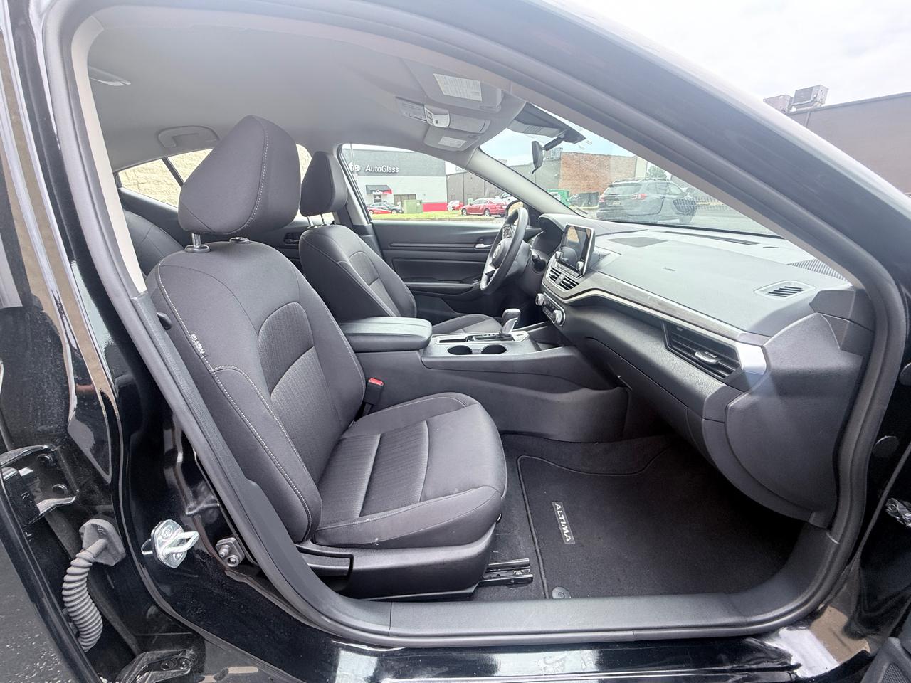 Nissan Altima 2.5 SV 2025