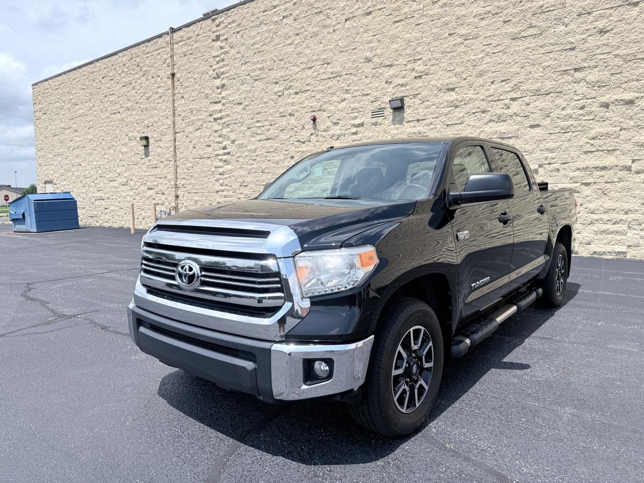 Toyota Tundra SR5 5.7L V8 FFV CrewMax 4WD 2017