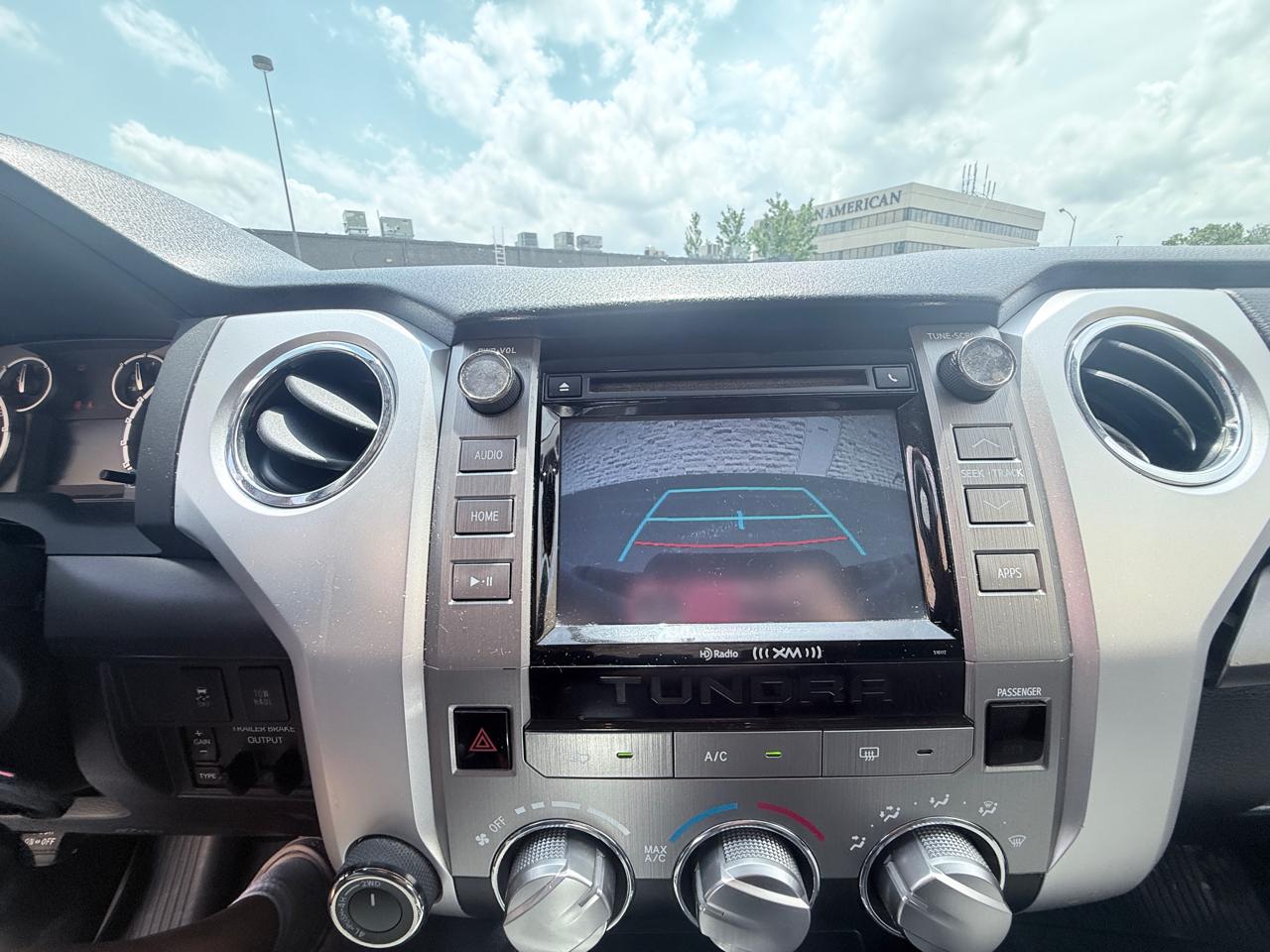 Toyota Tundra SR5 5.7L V8 FFV CrewMax 4WD 2017