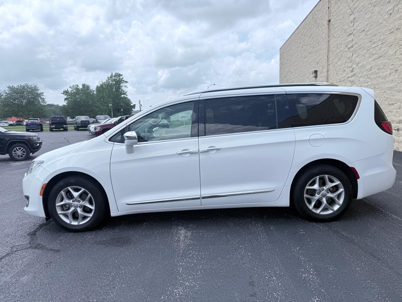 Chrysler Pacifica Limited 2020