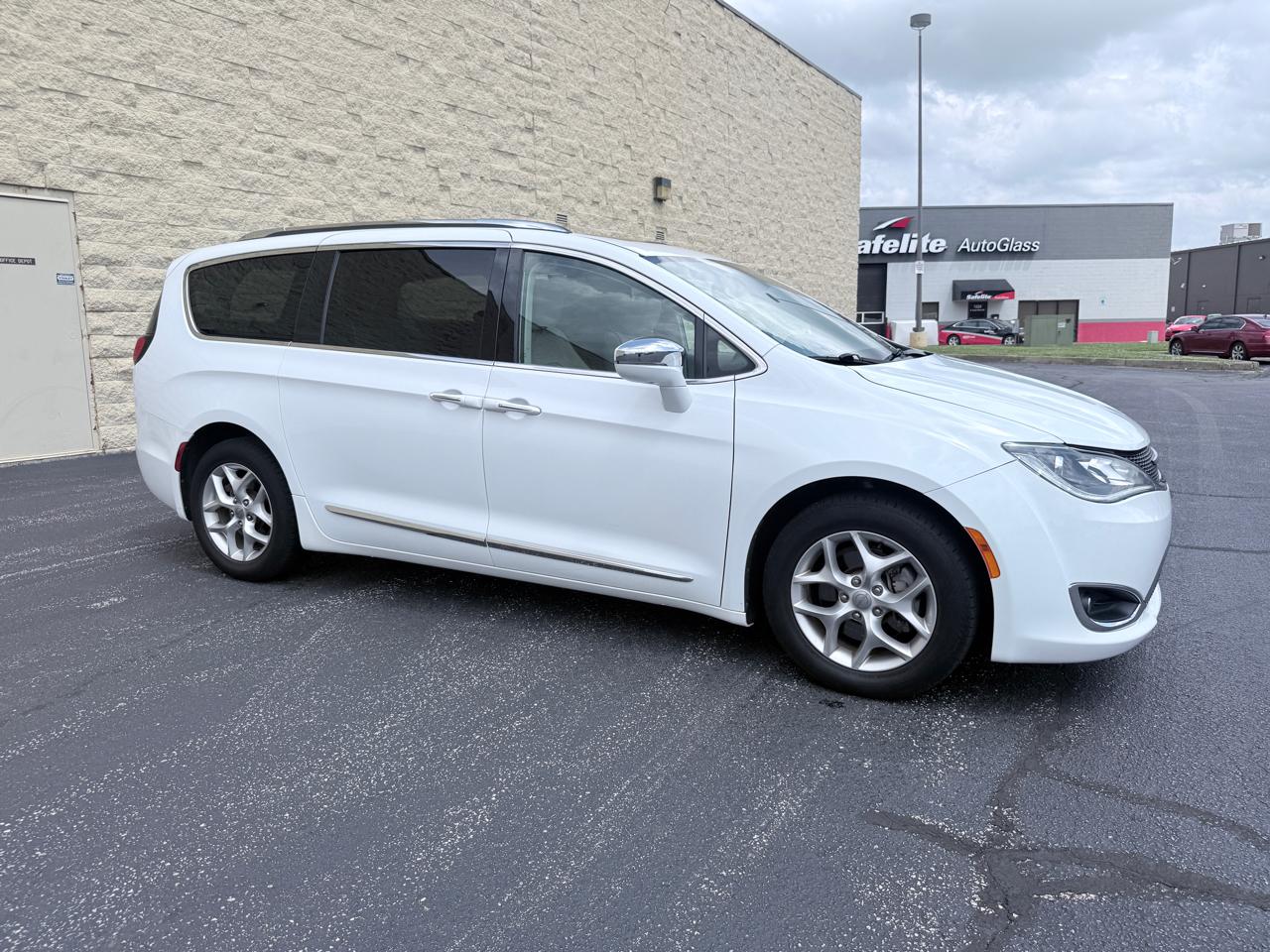 Chrysler Pacifica Limited 2020