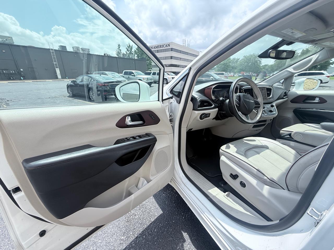 Chrysler Pacifica Limited 2020