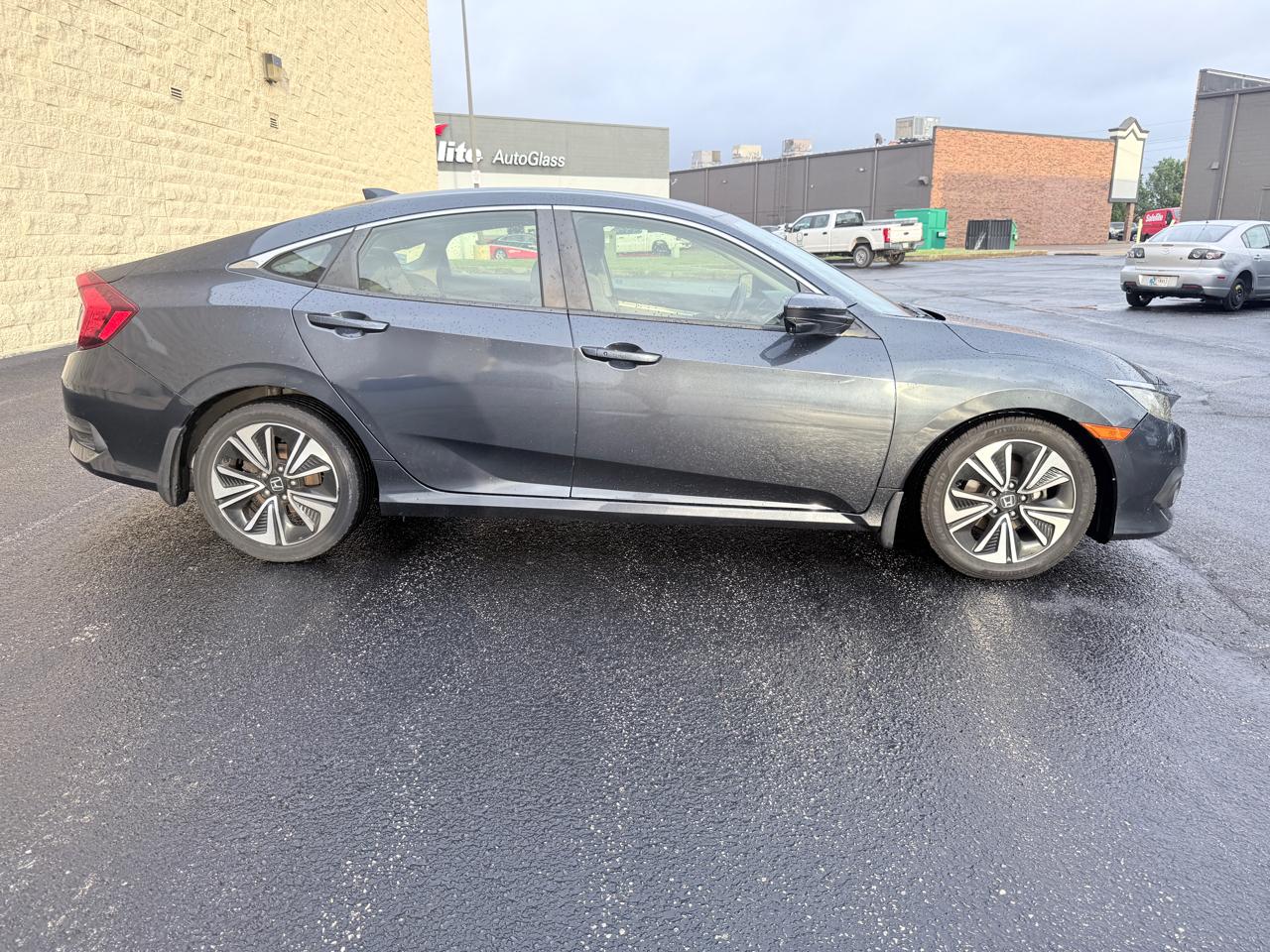 Honda Civic EX-T Sedan CVT 2018
