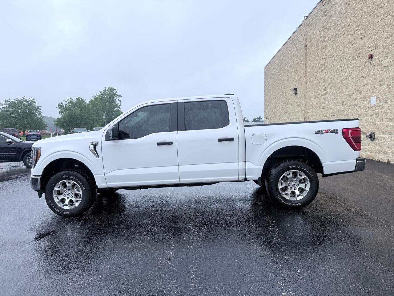 Ford F-150 Lariat SuperCrew 5.5-ft. Bed 4WD 2023