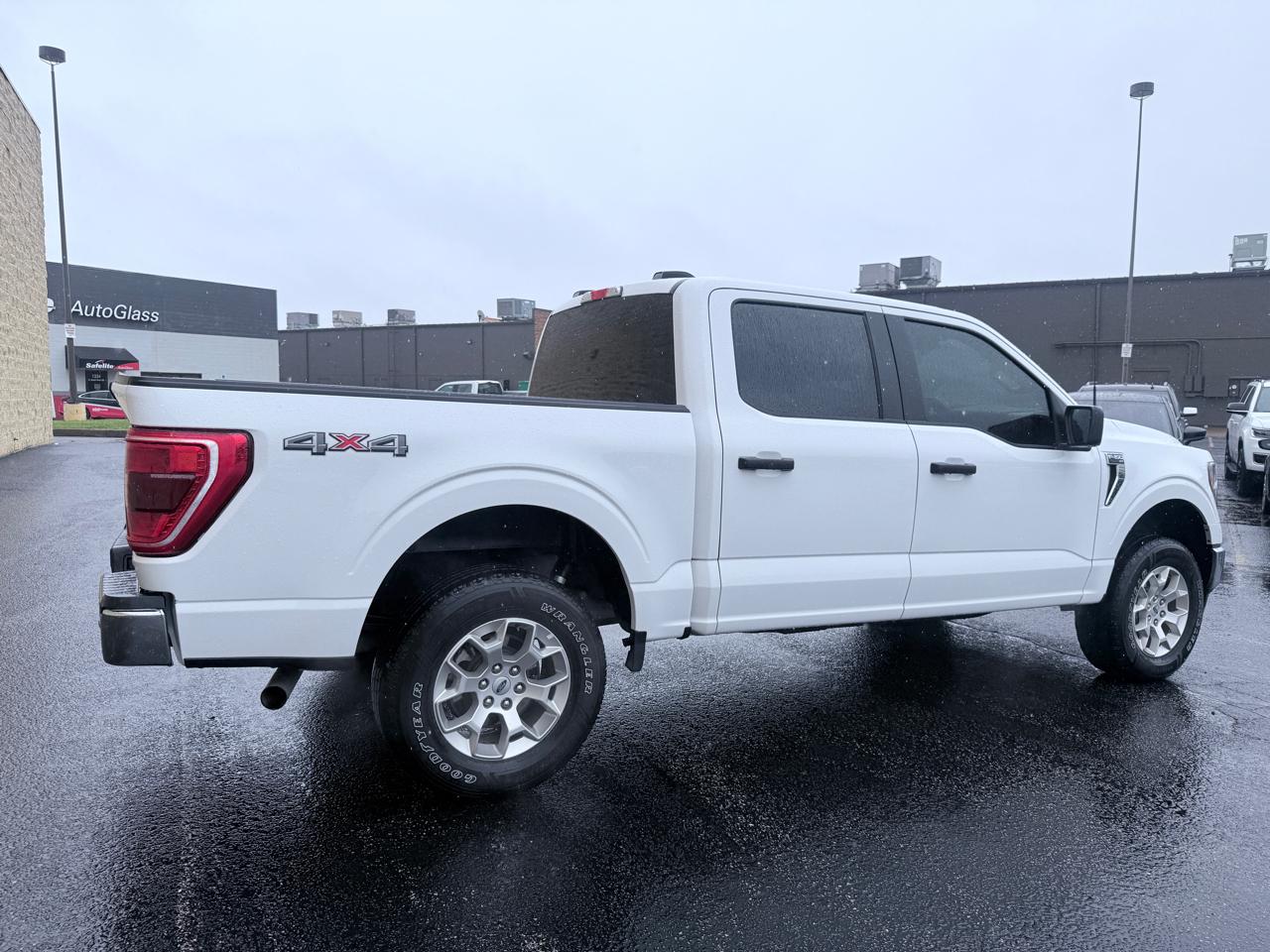 Ford F-150 Lariat SuperCrew 5.5-ft. Bed 4WD 2023