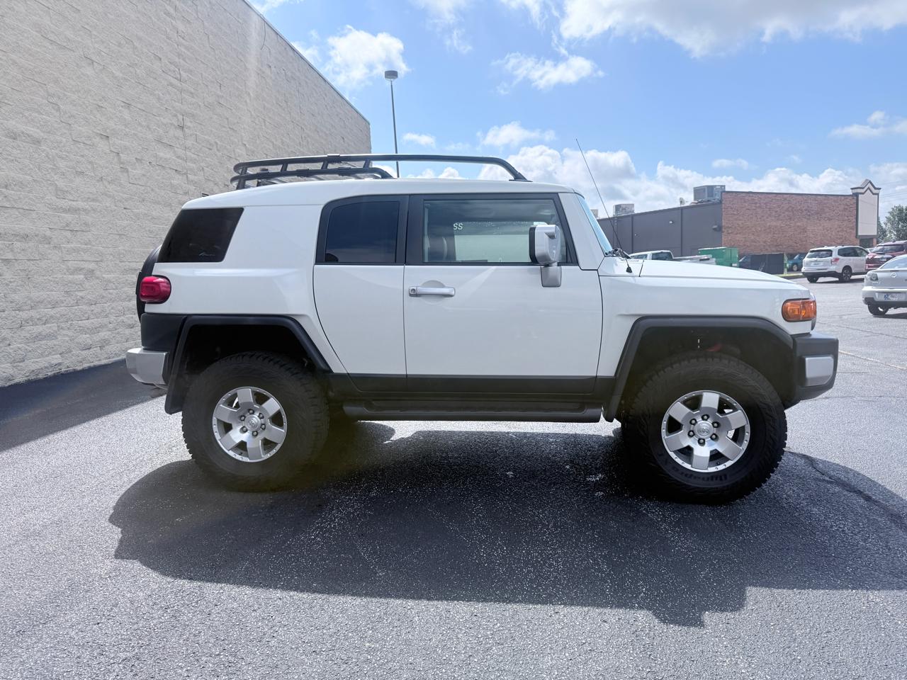 Toyota FJ Cruiser 4WD AT 2010