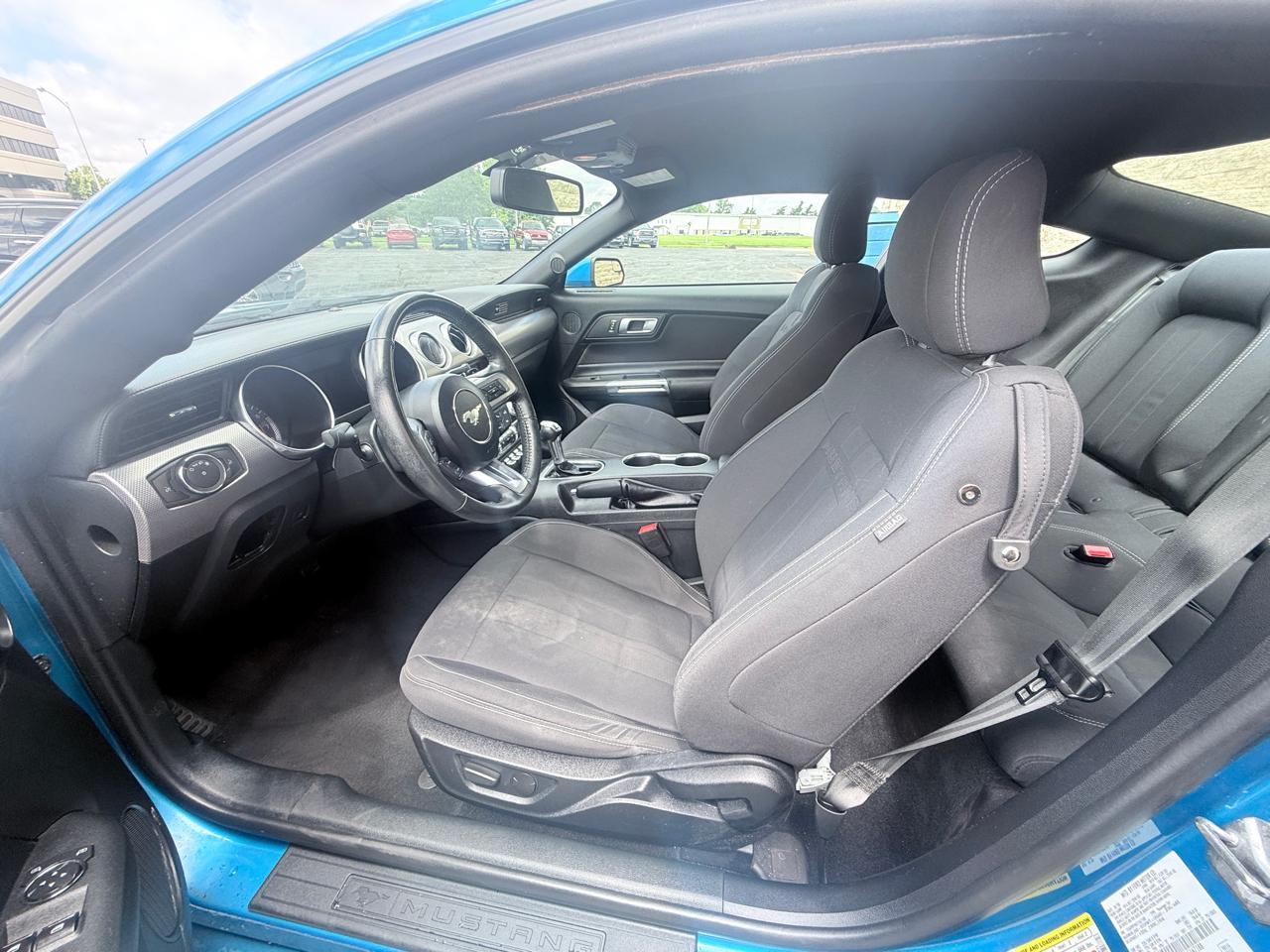 Ford Mustang EcoBoost Coupe 2020
