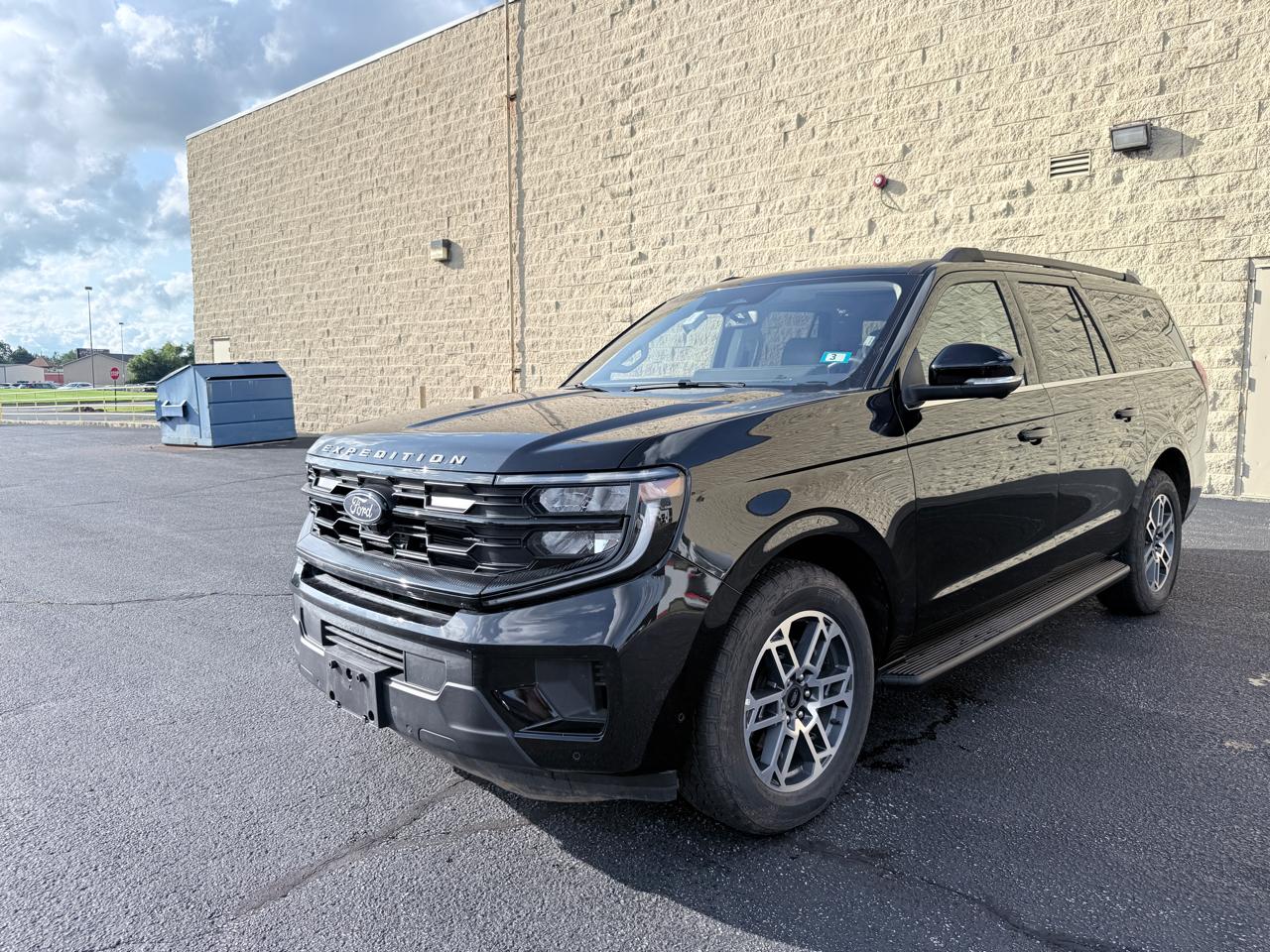 Ford Expedition MAX XLT 4WD 2025