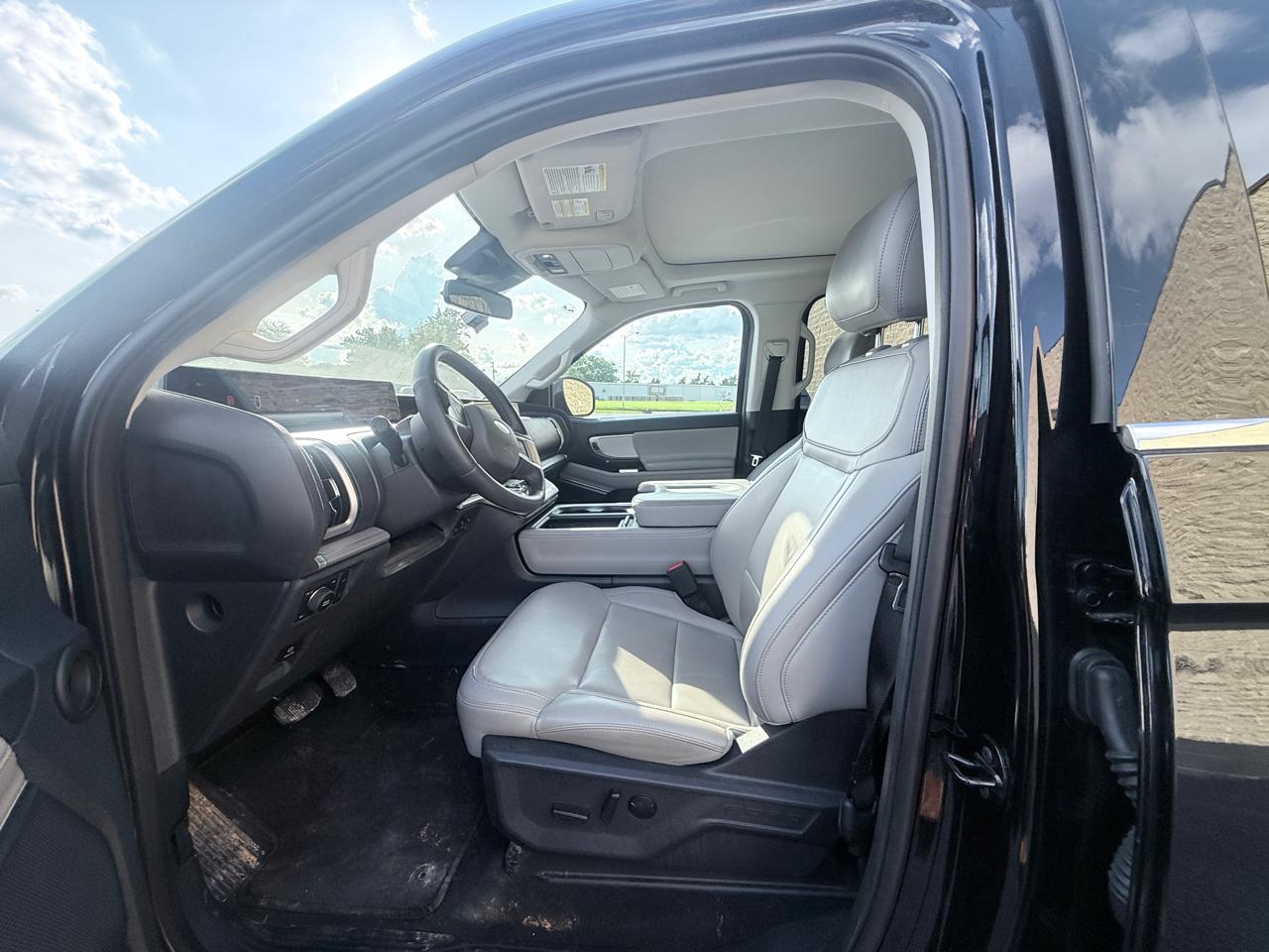 Ford Expedition MAX XLT 4WD 2025