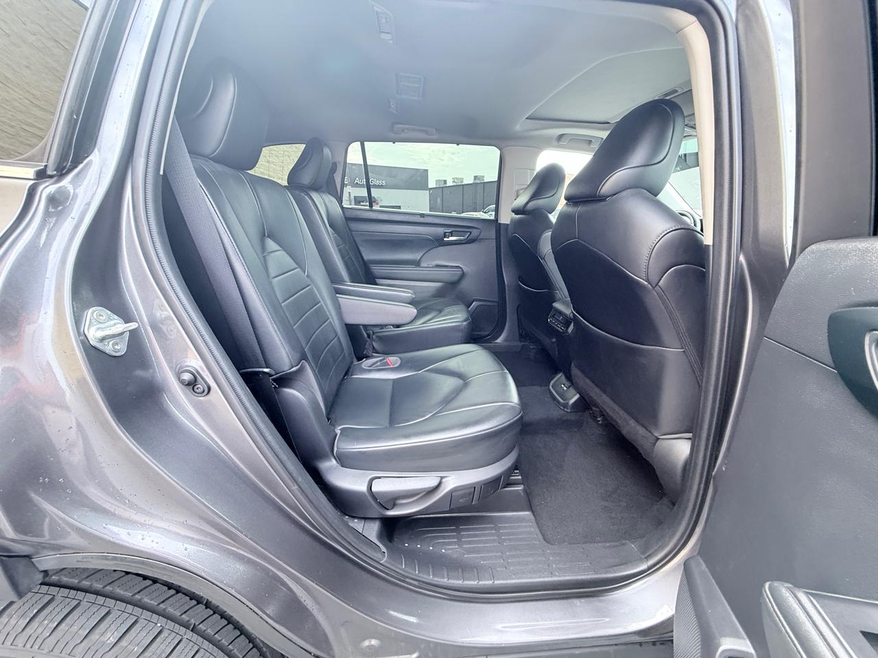 Toyota Highlander XLE FWD V6 2021