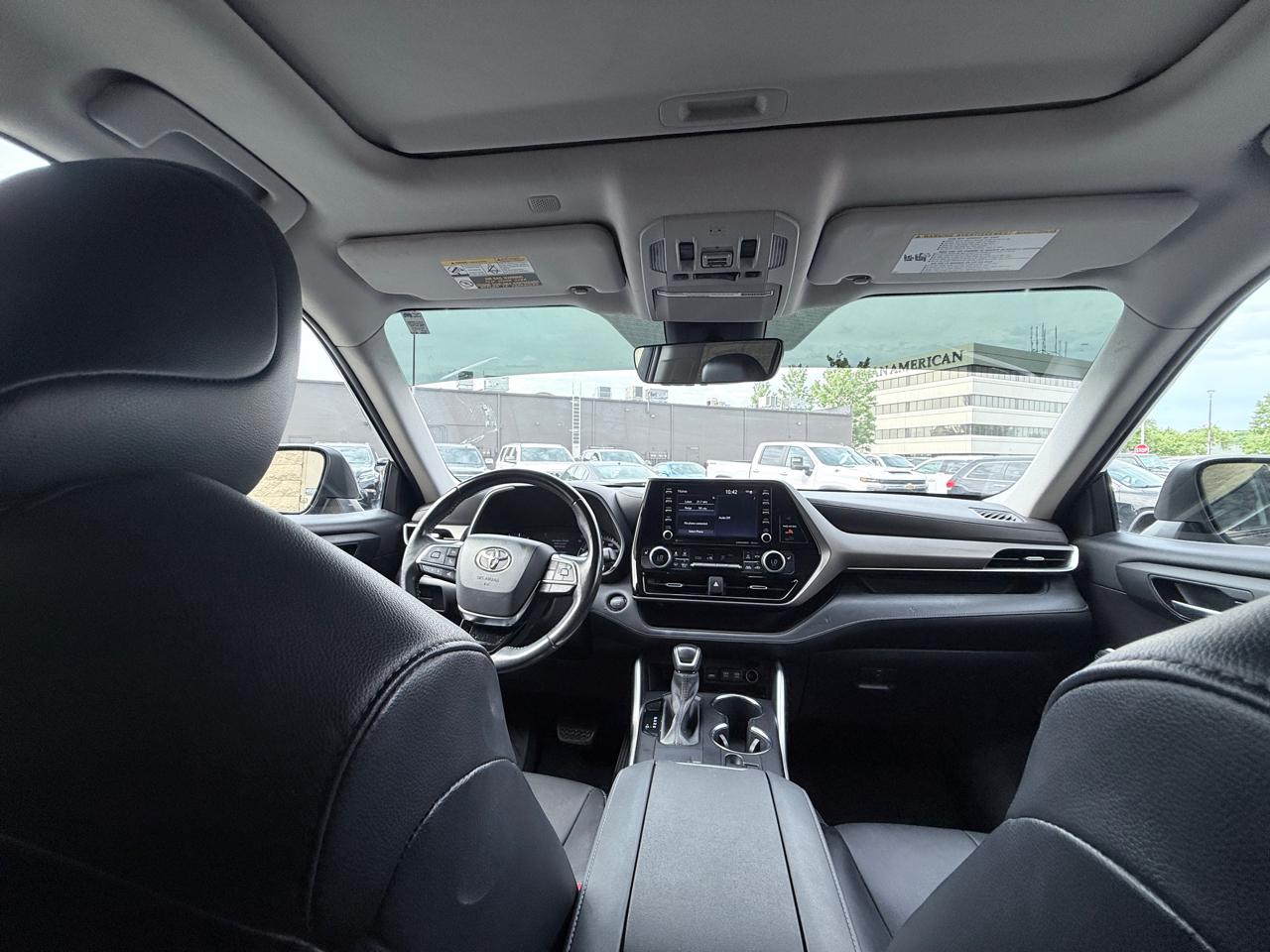 Toyota Highlander XLE FWD V6 2021