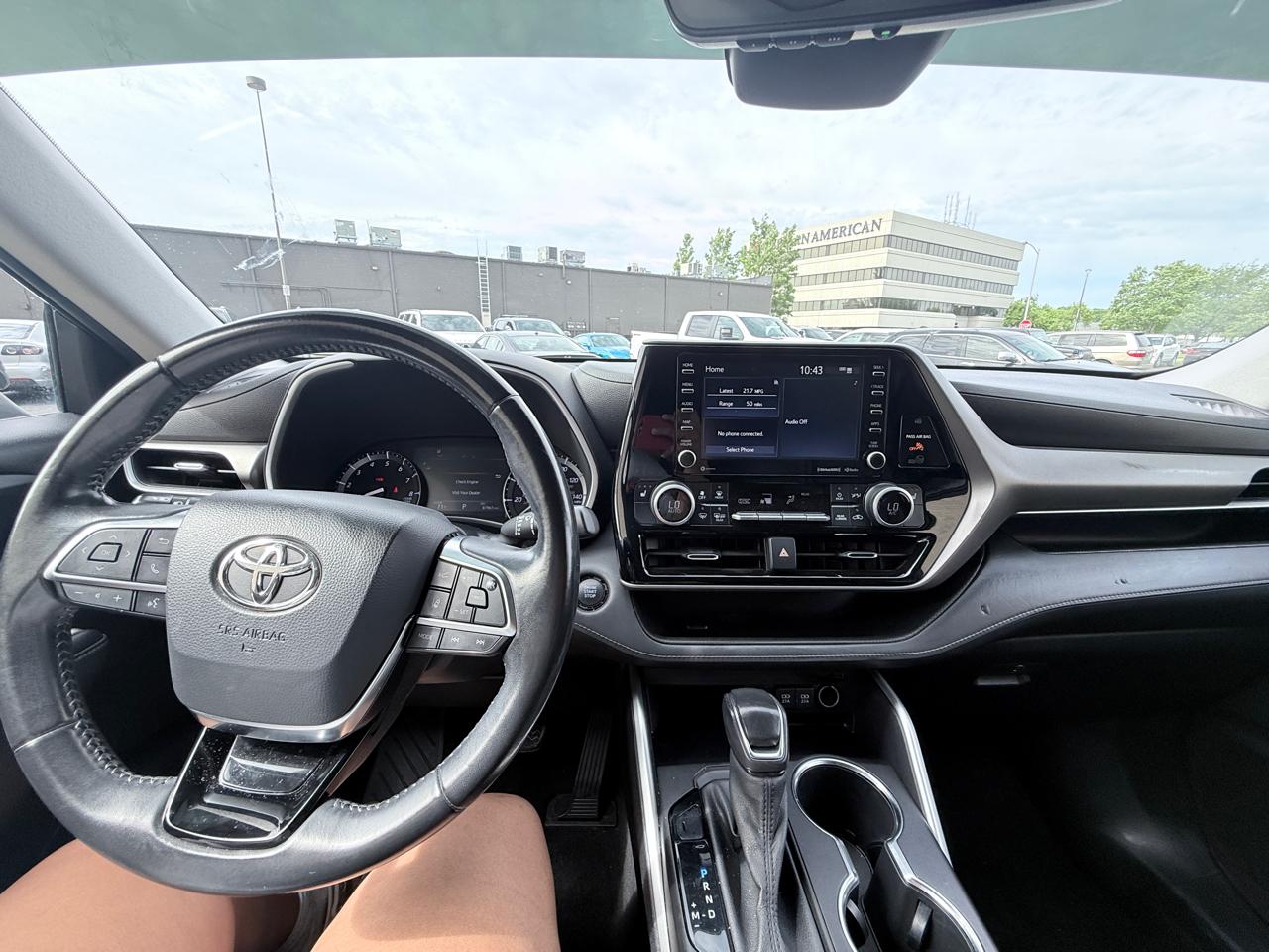 Toyota Highlander XLE FWD V6 2021
