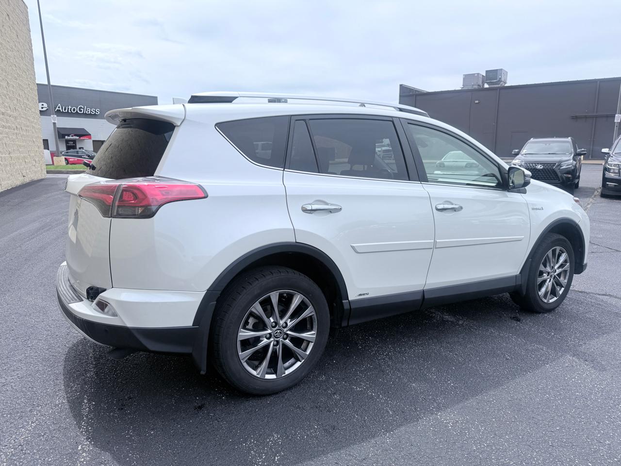 Toyota RAV4 Hybrid Limited 2016
