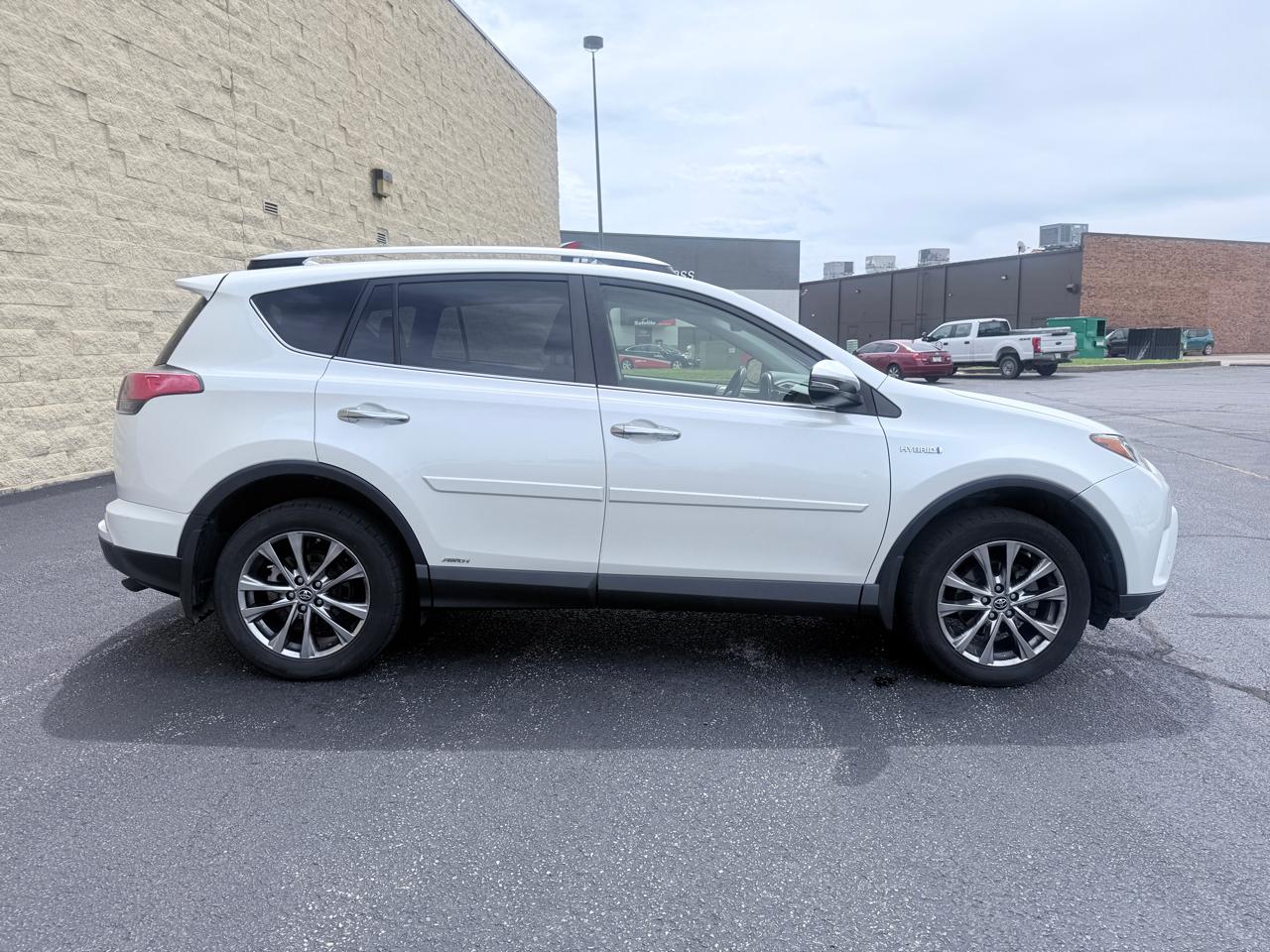 Toyota RAV4 Hybrid Limited 2016
