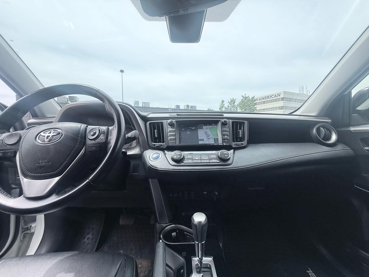 Toyota RAV4 Hybrid Limited 2016