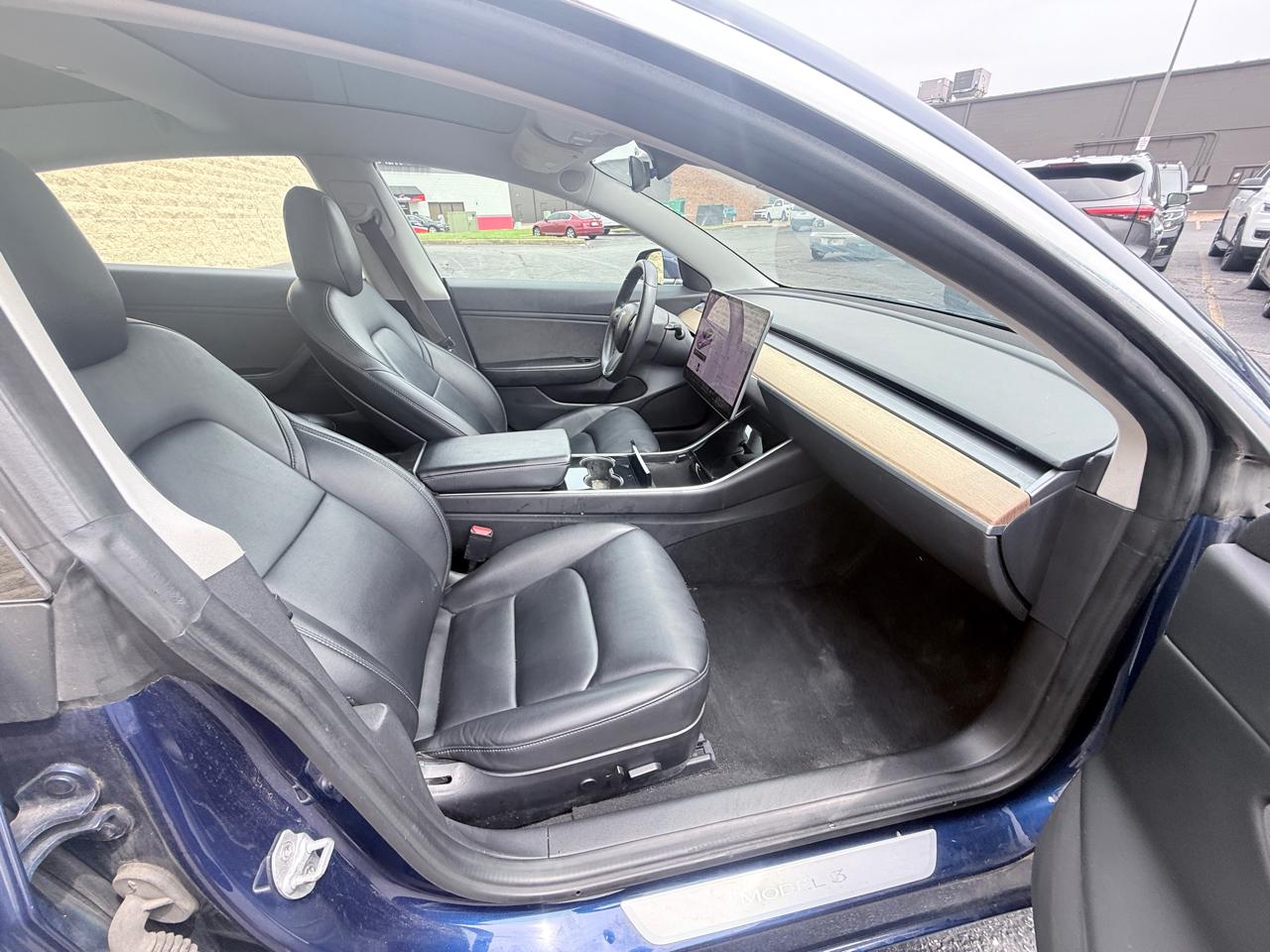 Tesla Model 3 Base 2018