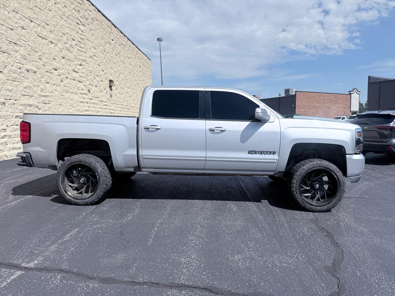 Chevrolet Silverado 1500 LT Crew Cab Long Box 4WD 2016