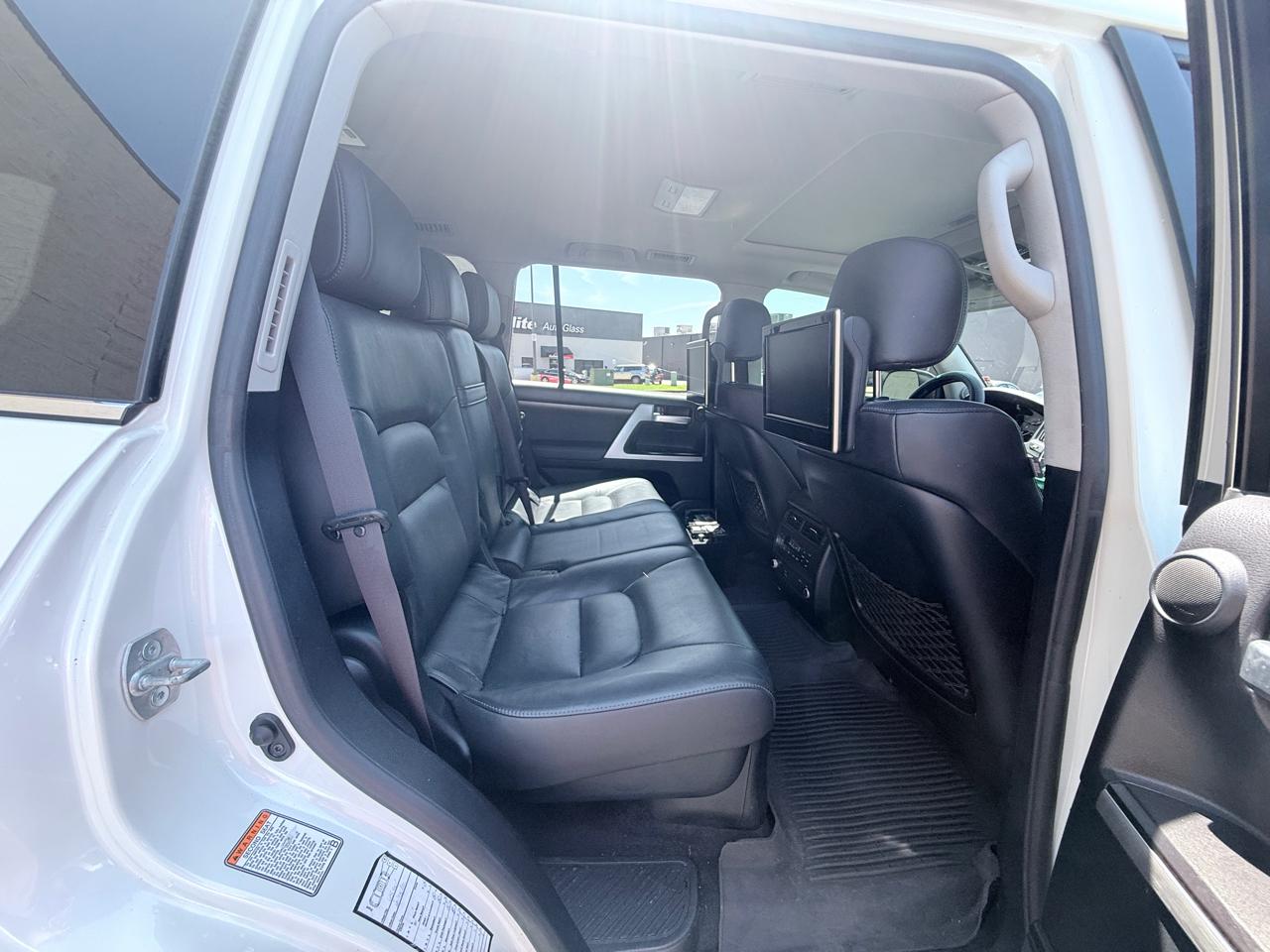 Toyota Land Cruiser 4WD 2017