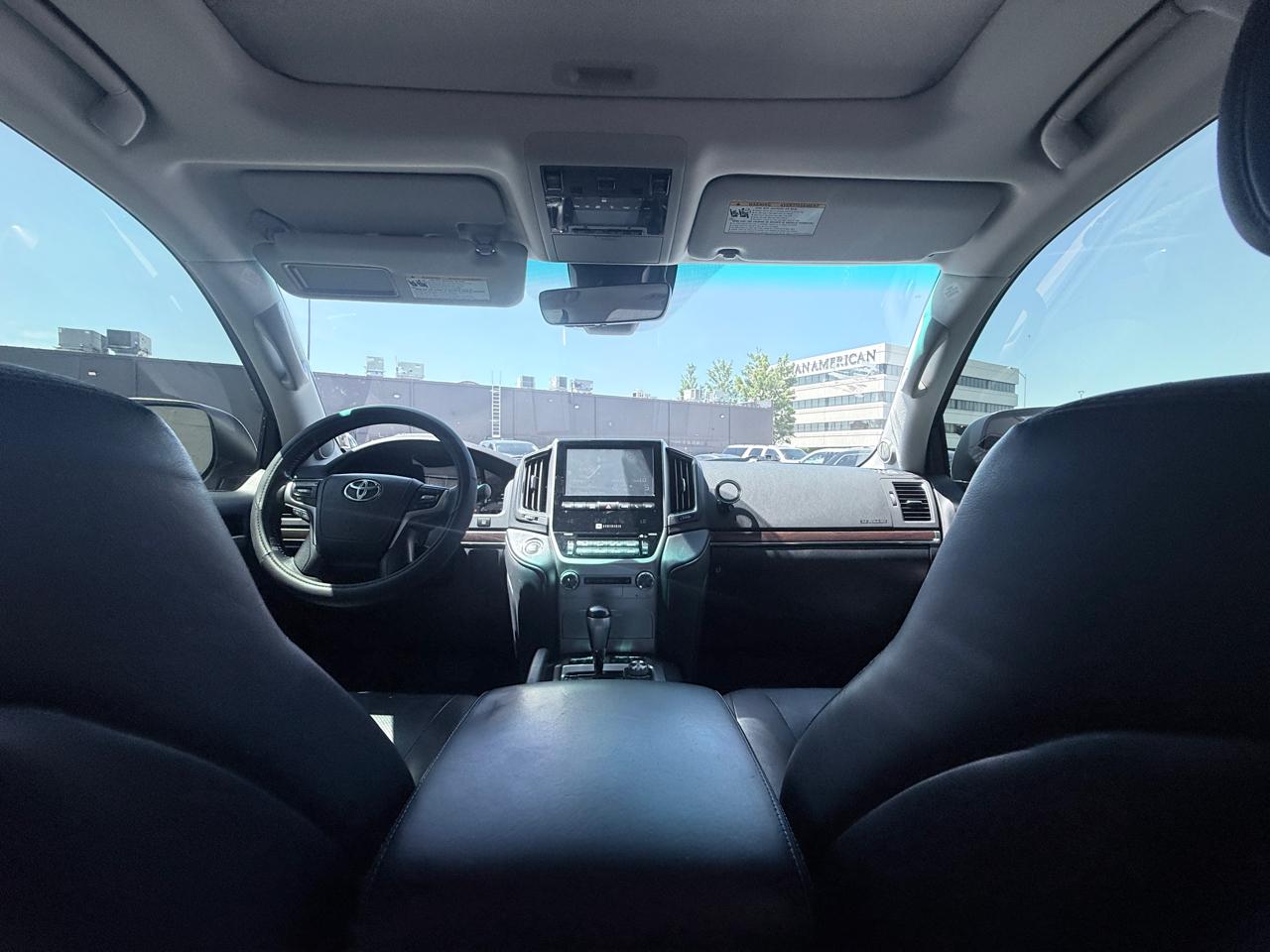 Toyota Land Cruiser 4WD 2017