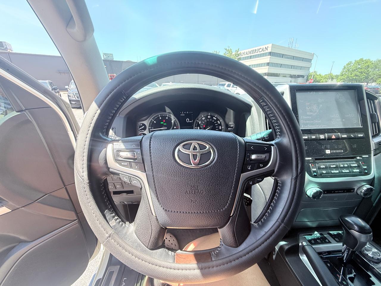Toyota Land Cruiser 4WD 2017